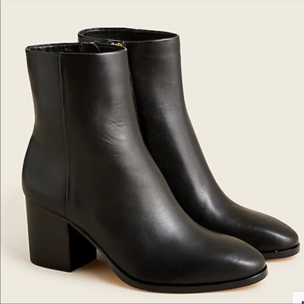 Sadie stacked-heel ankle boots in black leather-size 8